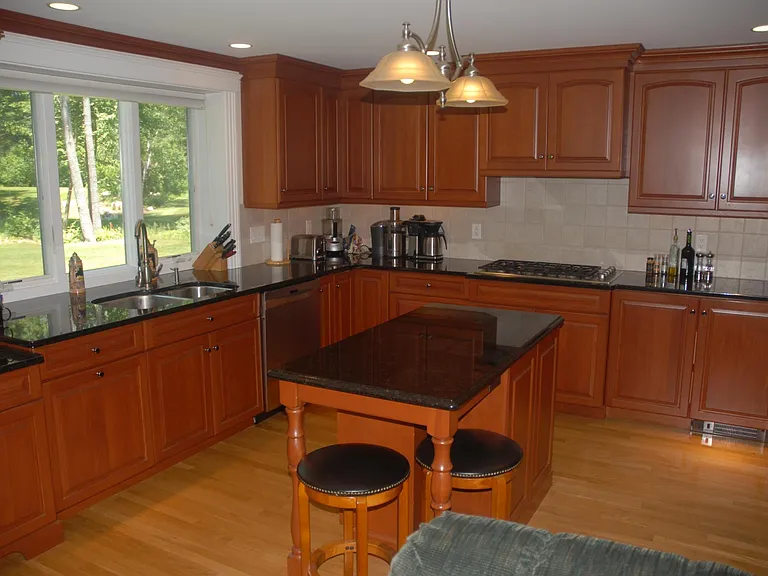 10 Recreation Rd — Photo 2