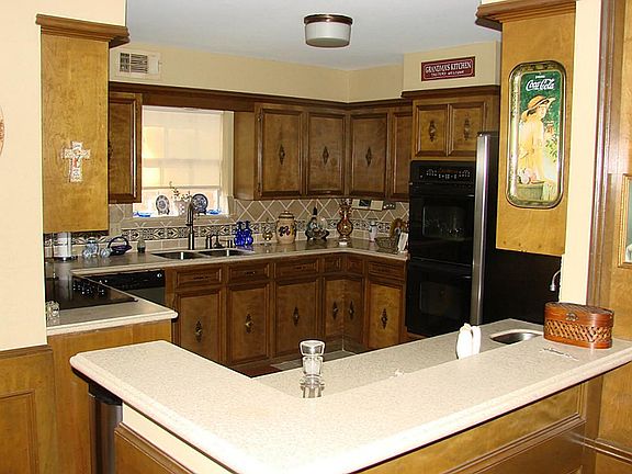 5th image of 5611 Green Springs Dr