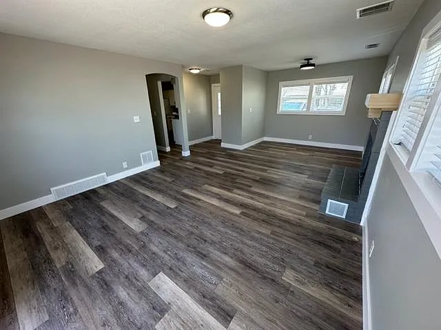 1018 N Denmark Ave — Photo 9