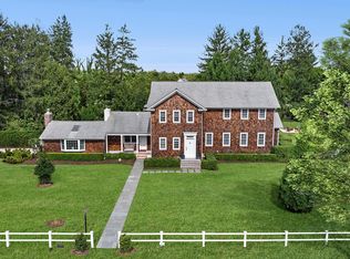108 S Country Rd, Remsenburg, NY 11960