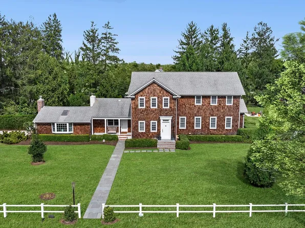 108 S Country Road, Remsenburg, NY 11960