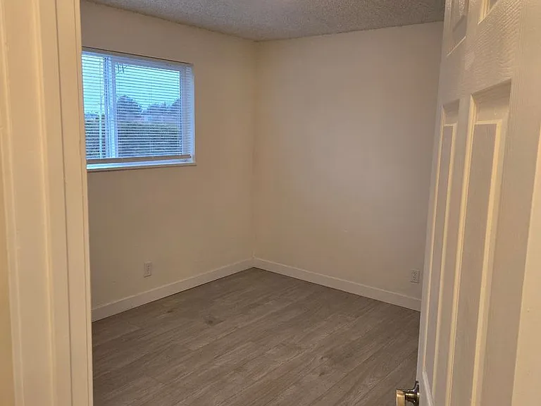 Meadow Creek Apartments — Photo 10