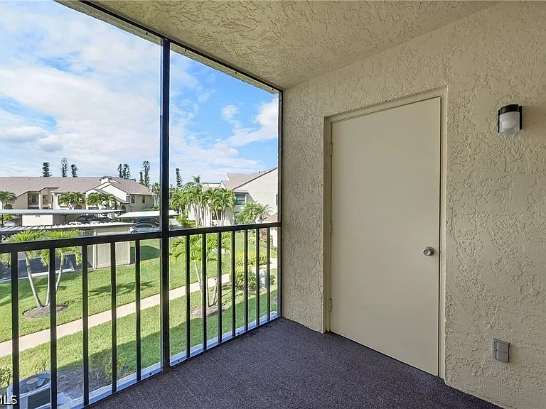 8474 Charter Club Cir #13 — Photo 25