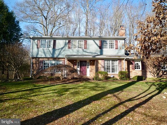 2nd image of 710 Clifton Dr