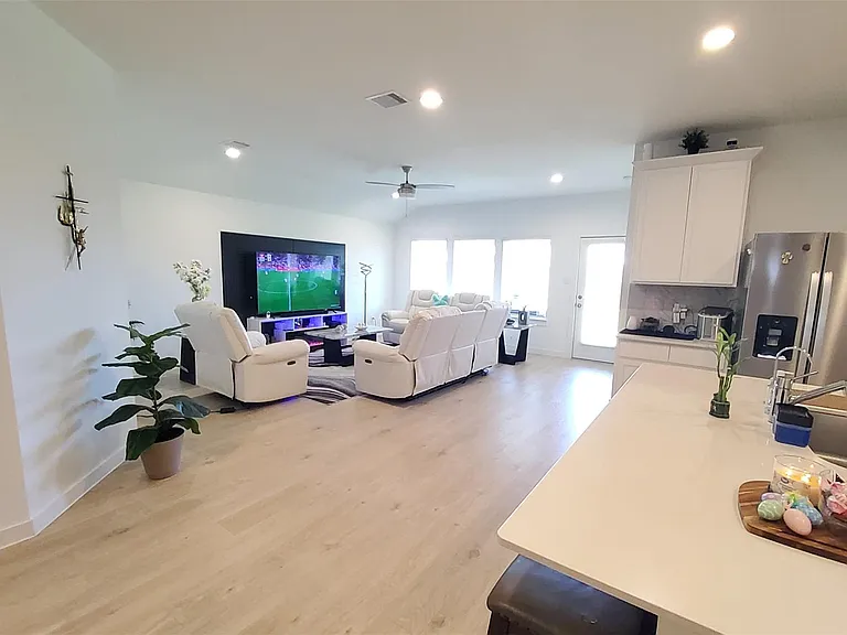 31739 Margaret Woods Ln — Photo 34