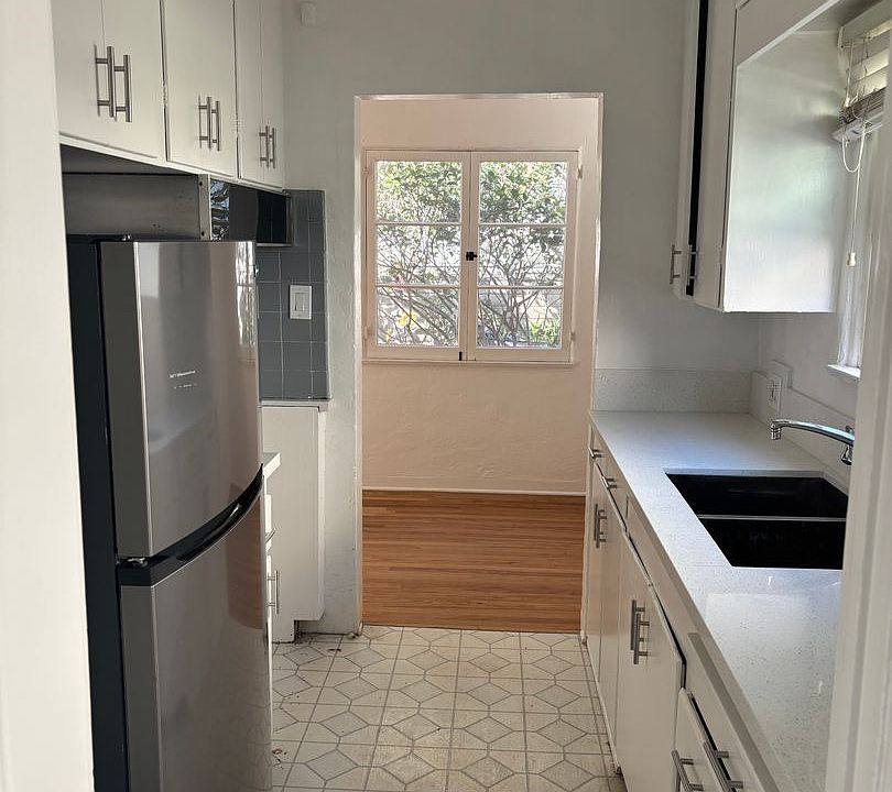 1st image of 1427 Euclid St APT D