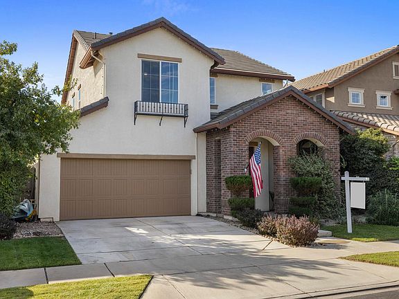 2nd image of 1362 Violet Way