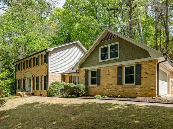 2497 Greenglade Rd NE, Atlanta, GA 30345