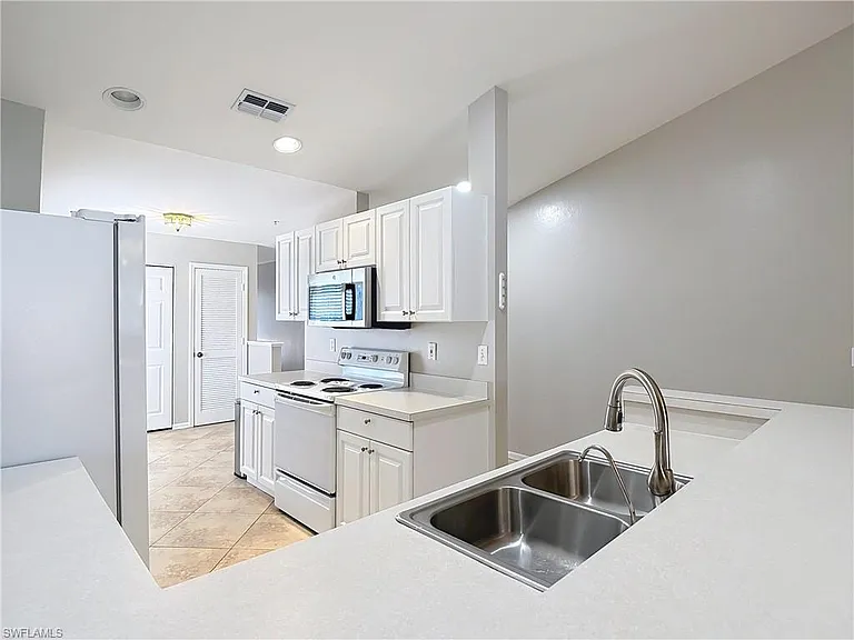 4970 Deerfield Way #F-203 — Photo 16