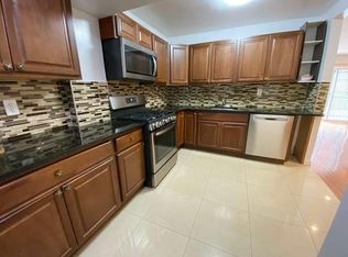 31-16 47th St #1R, Astoria, NY 11103