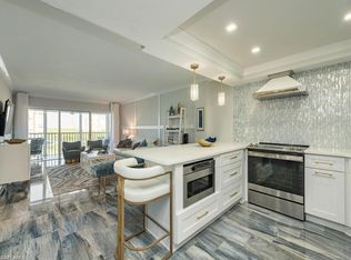 1 Bluebill Ave APT 703, Naples, FL 34108