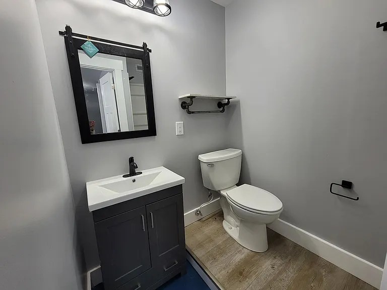 411 S Main St #1 — Photo 3