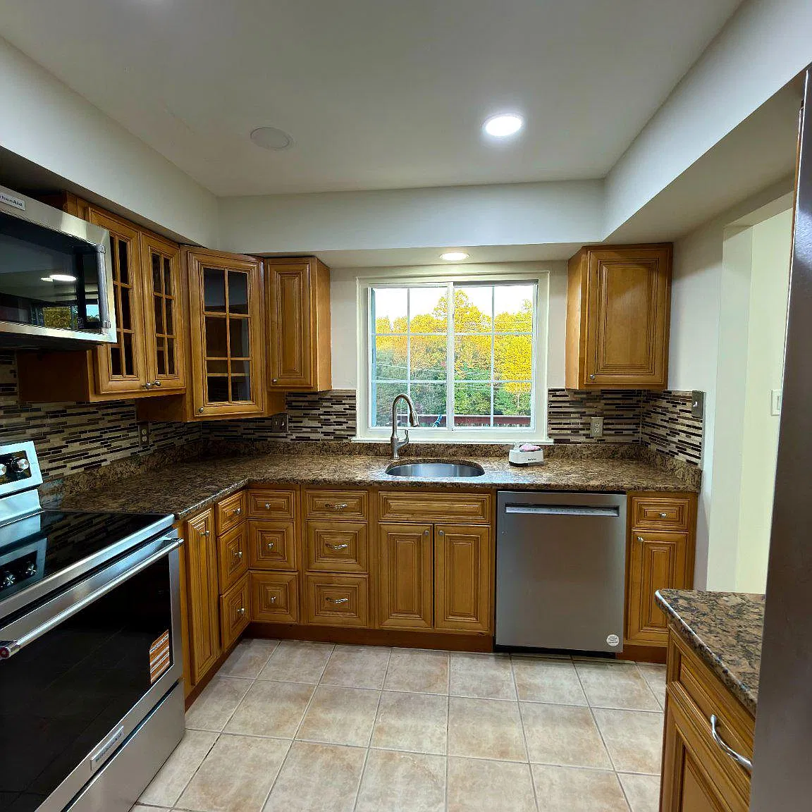 3 bed, 2.5 bath, 1680 sqft, $2,800 — Photo 2