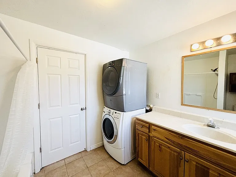 119 E Leslie Ave #2 — Photo 4