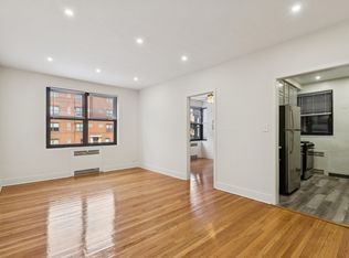 6200 N. Hoyne, Chicago, IL 60659