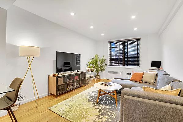 1st image of 3185 Crescent St APT 215
