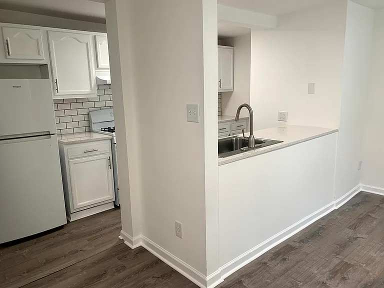 408 Eloise St #408 — Photo 8
