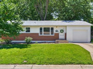 139 Woodlawn Dr, Saint Charles, MO 63301
