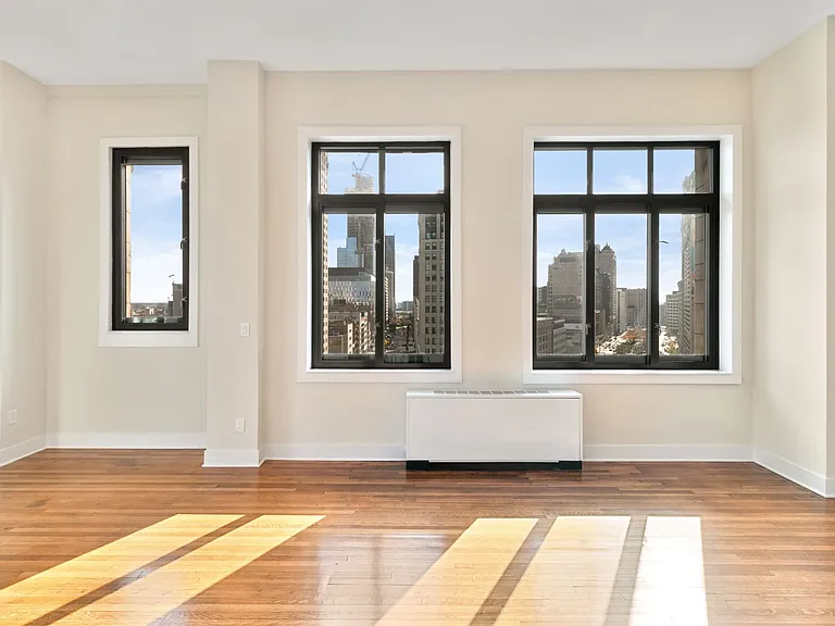 Fyfe Apartments — Photo 40