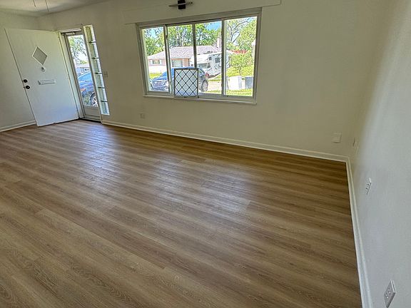 3rd image of 3826 Kittyhawk Dr