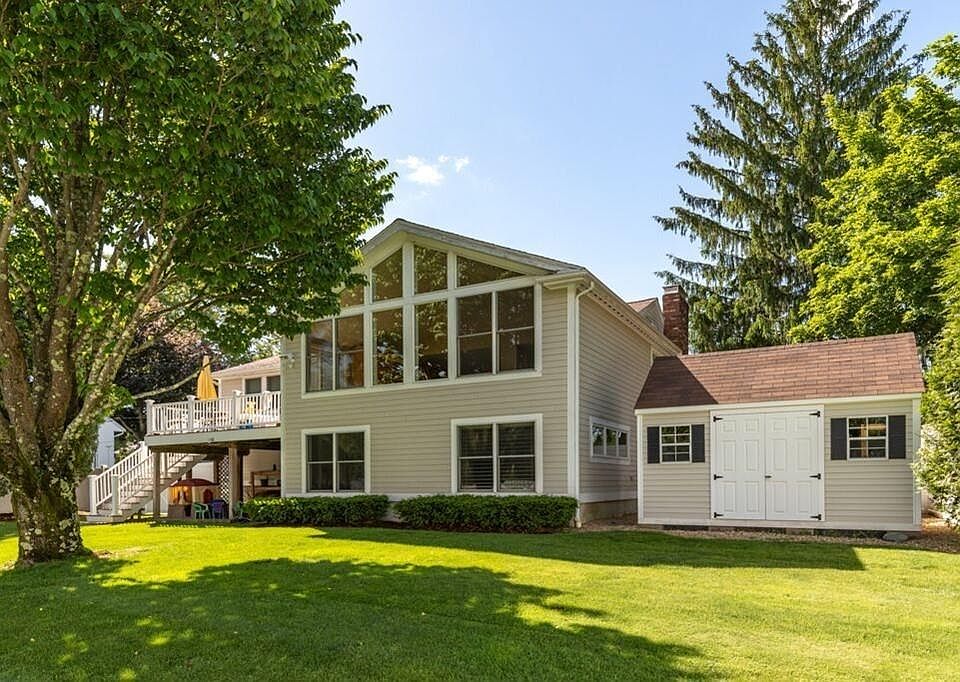 2nd image of 68 Brewster Dr