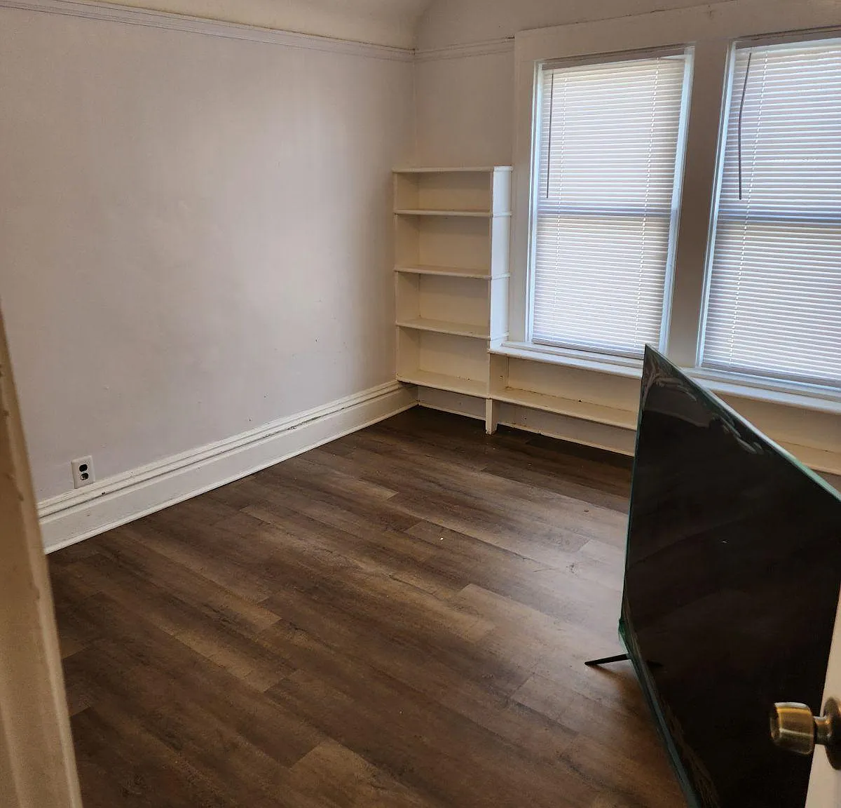 5 bed, $2,350 — Photo 4