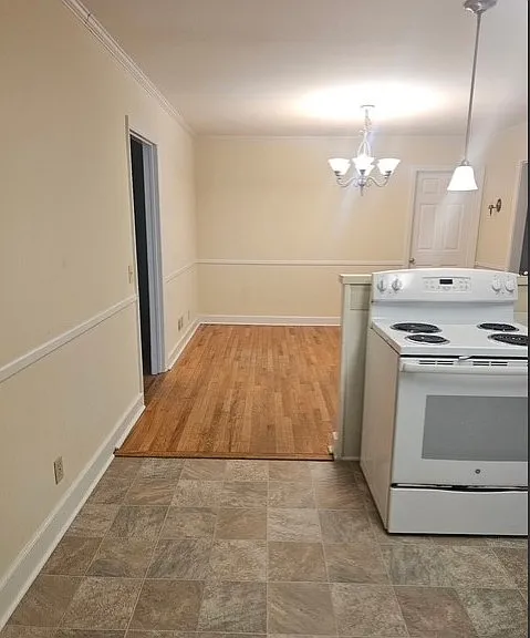 305 Augusta Rd — Photo 11
