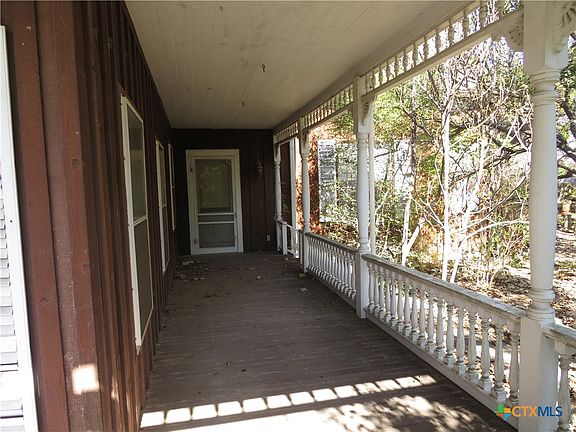 3rd image of 342 W Oak St
