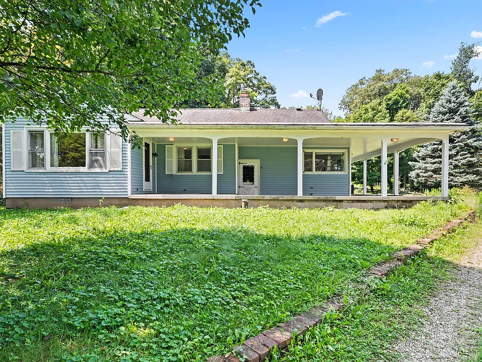 8390 Benson Rd NW