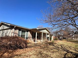 111 Kinley Dr, Farmington, MO 63640