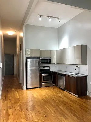 Rented by City Vista Inc | media 3