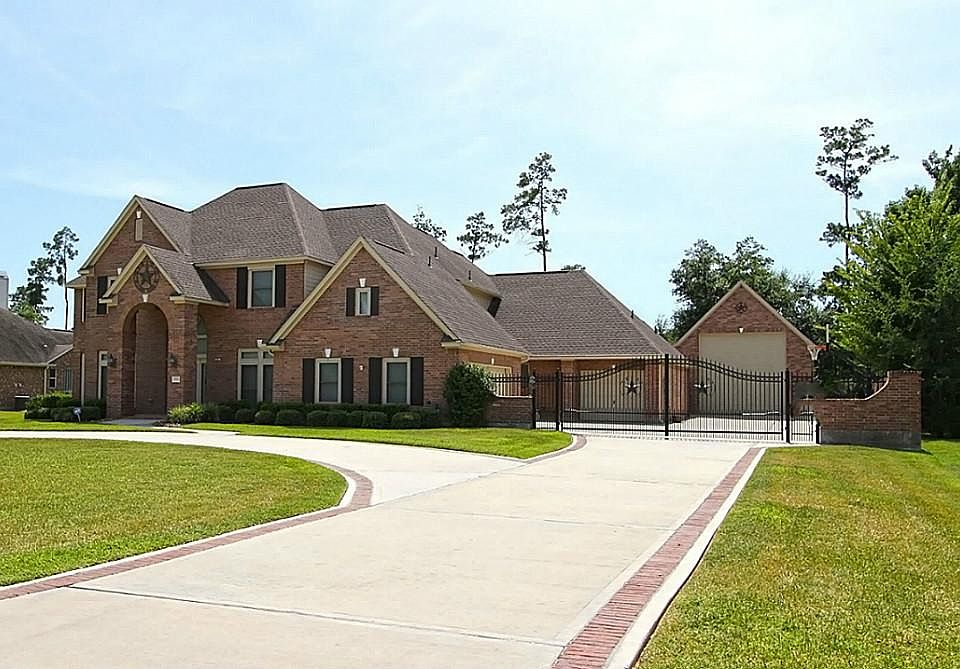 1st image of 29603 Orchard Grove Dr