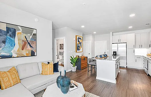 Residences at SweetBay — Photo 34