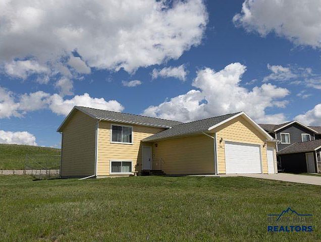 1st image of 752 Bear Tooth Ct