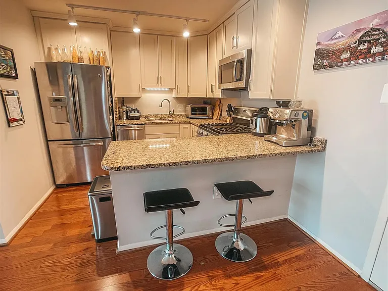 2401 H St NW #706 — Photo 4
