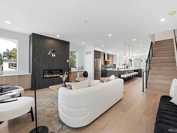 3rd image of 2402 S Cherokee Street