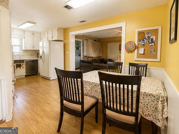 5th image of 963 Rambling Rose Ct NW