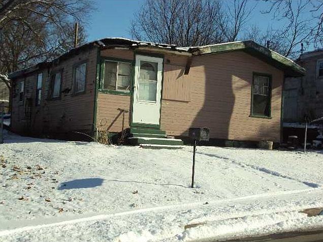 1st image of 915 N 15th St