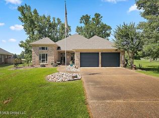 514 S Deerfield Dr, Canton, MS 39046