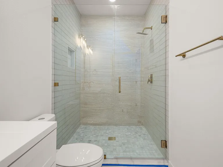 306 S Avenue P #B — Photo 21