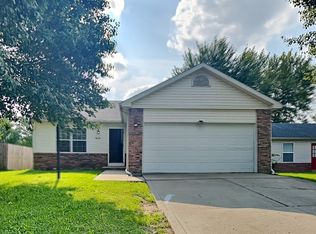 4038 Waterfield Dr, Indianapolis, IN 46235