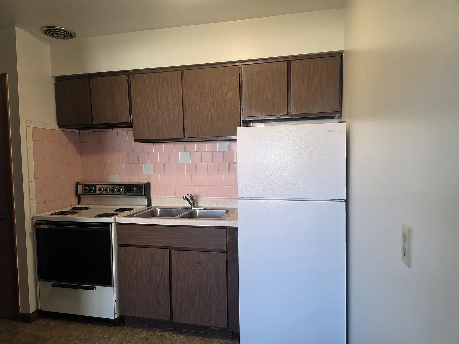 Studio, 450 sqft, $700 — Photo 4