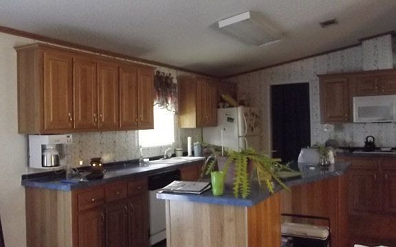 5th image of 124 Lago Vista Dr