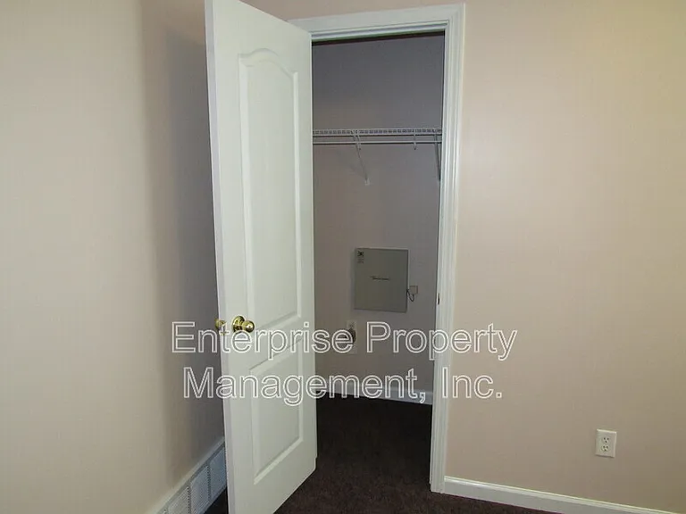 9740 Riggin Dr — Photo 20