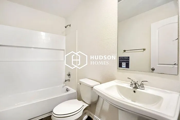 5908 Oakdale Dr — Photo 11