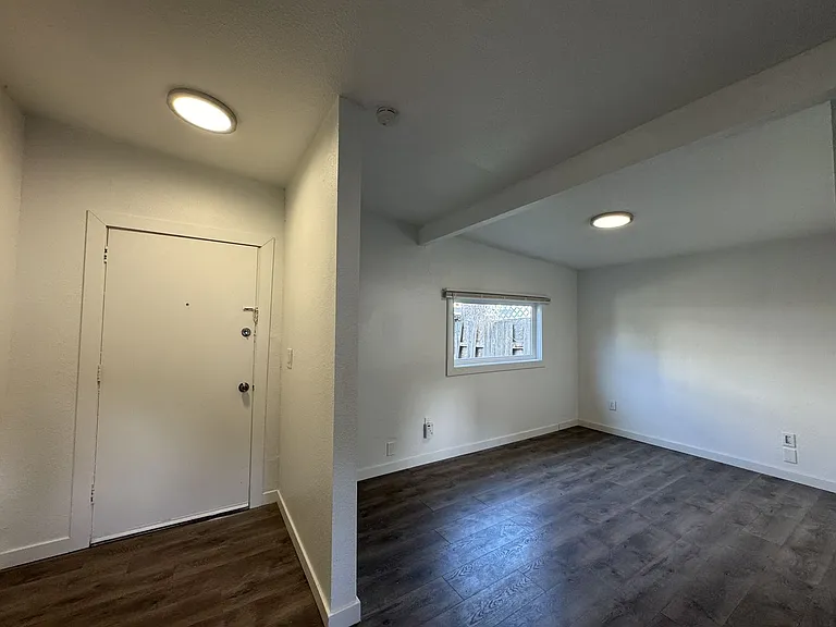 820 S Donovan St — Photo 9