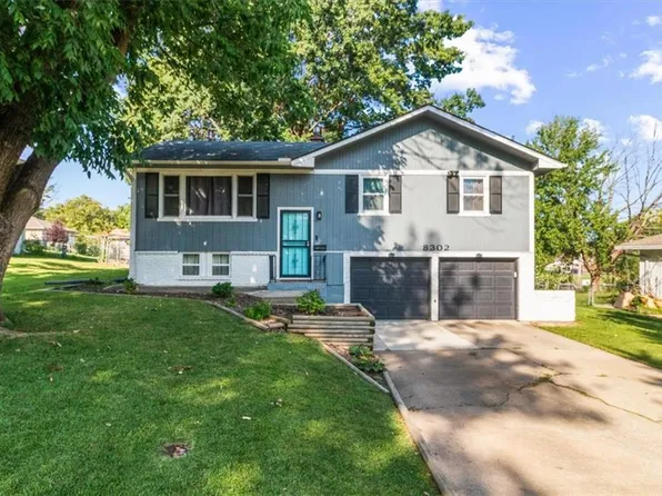 8302 Manning Ave, Raytown, MO 64138