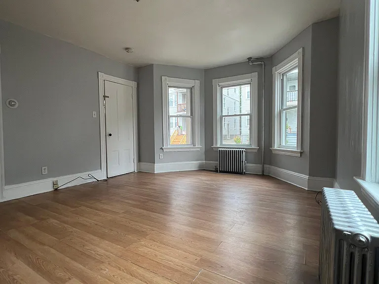 56 Felix St #1 — Photo 4