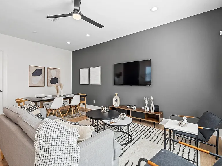 1307 Oak Tree Forest Ct — Photo 10