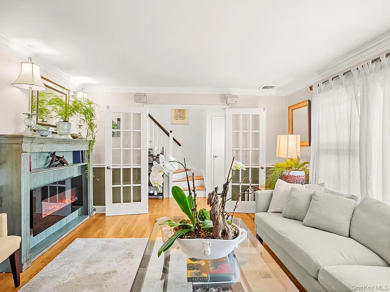 1035 Shore Acres Dr — Photo 8